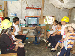 Nhiều hộ gia đình ở thị trấn Mai Châu đã được sử dụng điện lưới Quốc gia