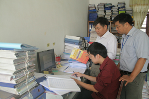 Ban Chỉ đạo thực hiện Chỉ thị 27/CT-TTg của UBND huyện Lạc Sơn duy trì nề nếp việc rà soát thẩm tra, quyết toán các dự án hoàn thành sử dụng vốn Nhà nước.