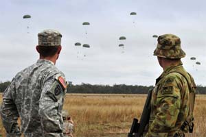 Tập trận chung Talisman Sabre năm 2011 đánh dấu sự gia tăng hợp tác quân sự chưa từng thấy giữa Mỹ - Úc - Ảnh: Defense.gov