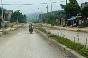 Hệ thống đường giao thông xã Đồng Tâm (Lạc Thủy) được đầu tư nâng cấp đáp ứng nhu cầu đi lại và giao lưu hàng hóa của nhân dân.

