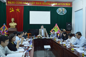 Đồng chí Hoàng Văn Đức, TVTU, Chủ nhiệm UBKT Tỉnh ủy, Trưởng Ban KT-NS (HĐND tỉnh) phát biểu ý kiến tại buổi giám sát.

