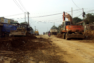 Công trình thi công đường thị trấn Đà Bắc (Đà Bắc)