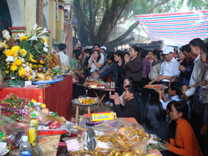 Hoi den Thac Bo