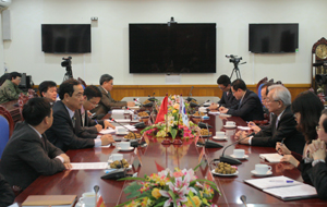 Lãnh đạo UBND tỉnh tiếp Đoàn công tác Bộ Ngoại giao và Đại sứ Hàn Quốc tại Việt Nam.