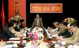 Đồng chí Nguyễn Văn Quang, Chủ tịch UBND tỉnh cùng lãnh đạo tỉnh, lãnh đạo các sở, ngành tiếp và làm việc với đoàn doanh nghiệp của Câu lạc bộ Nông nghiệp Công nghệ cao.