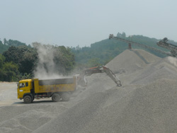 Bình quân, Công ty CP sản xuất đá xây dựng Lương Sơn sản xuất 400.000 m3 đá các loại/năm