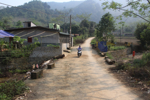 Con đường xóm Cha, xã Toàn Sơn (Đà Bắc) được bê tông hóa theo chuẩn NTM.

