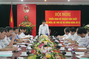 Đồng chí Nguyễn Văn Dũng, Phó Chủ tịch UBND tỉnh phát biểu chỉ đạo hội nghị.

