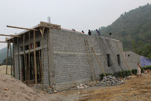 Với mục tiêu xoá 20 nhà tạm trong năm 2016, nhân dân xã Tân Mỹ, Lạc Sơn huy động mọi nguồn lực để xây dựng nhà đạt chuẩn theo tiêu chí NTM.

