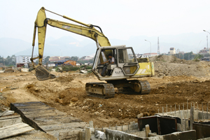 Triển khai xây dựng KDC trung tâm thương mại bờ trái sông Đà. 

