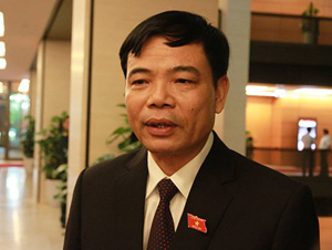 Bộ trưởng Bộ NN&PTNT Nguyễn Xuân Cường trả lời báo chí sáng 28/7