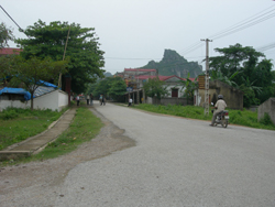 Hệ thống đường giao thông nông thôn xã An Bình, huyện Lạc Thuỷ được đầu tư nâng cấp phục vụ tốt nhu cầu đi lại của người dân