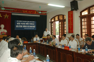 Đông đảo đại biểu đến dự hội nghị đối thoại của Sở Công thương với cộng đồng doanh nghiệp. 

